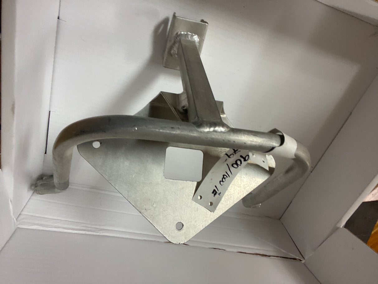 Alloy fairing mount 900SS /1000SS . Suit race bike