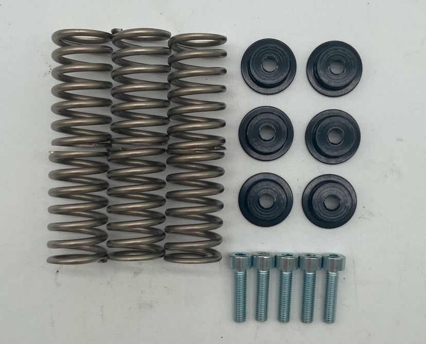 Clutch Springs and Retainers - New + black retainers. Posh as!