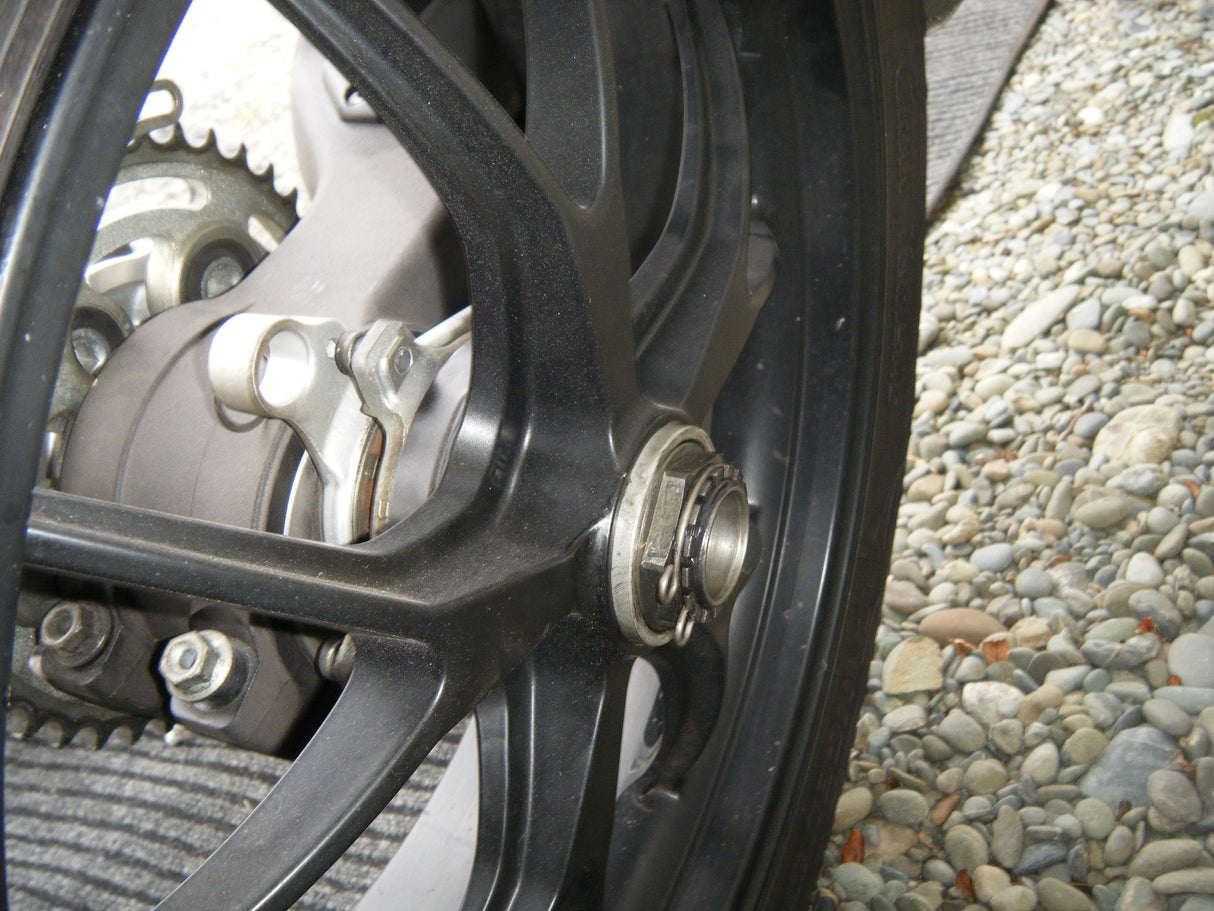 Swingarm, Hub, Eccentric, Sprocket setup - Hypermotard