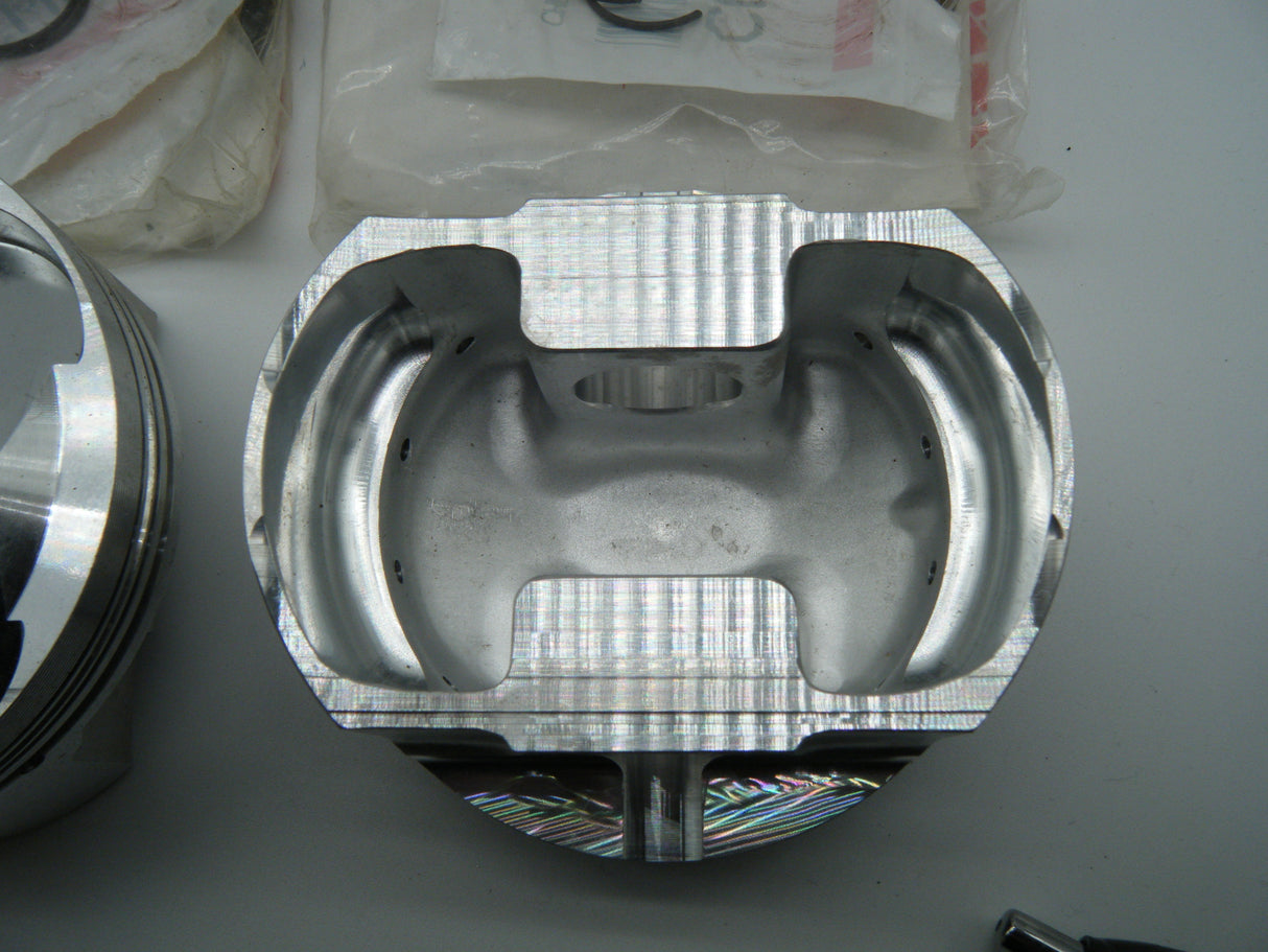 Fast By Ferracci pistons . 748. New