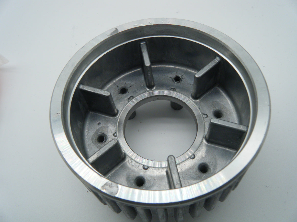 Clutch centre hub . All dry clutch 6 speed Ducs. Replaces 19610012B