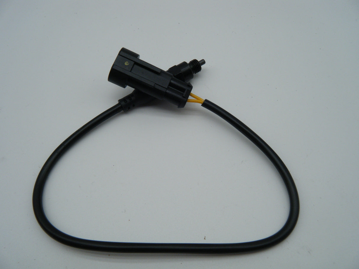 Rear brake light switch Replaces 53940035B + 53940034B. Fits almost everything