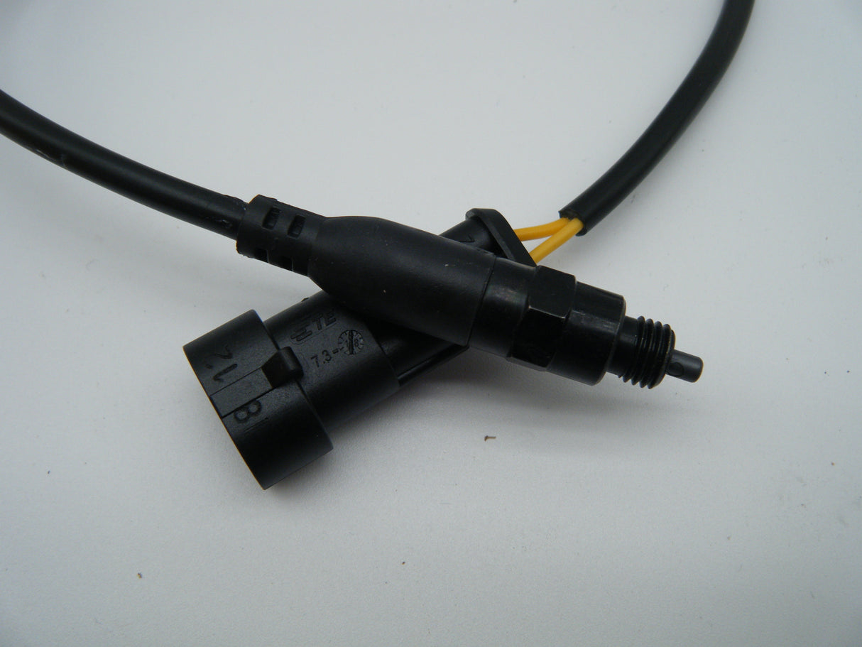 Rear brake light switch Replaces 53940035B + 53940034B. Fits almost everything