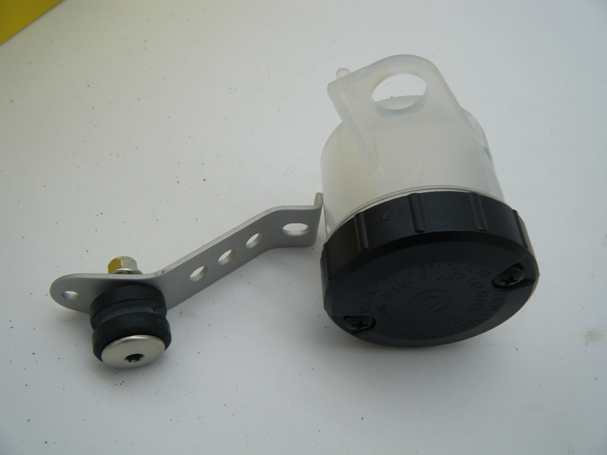 Brake Fluid reservoir screw