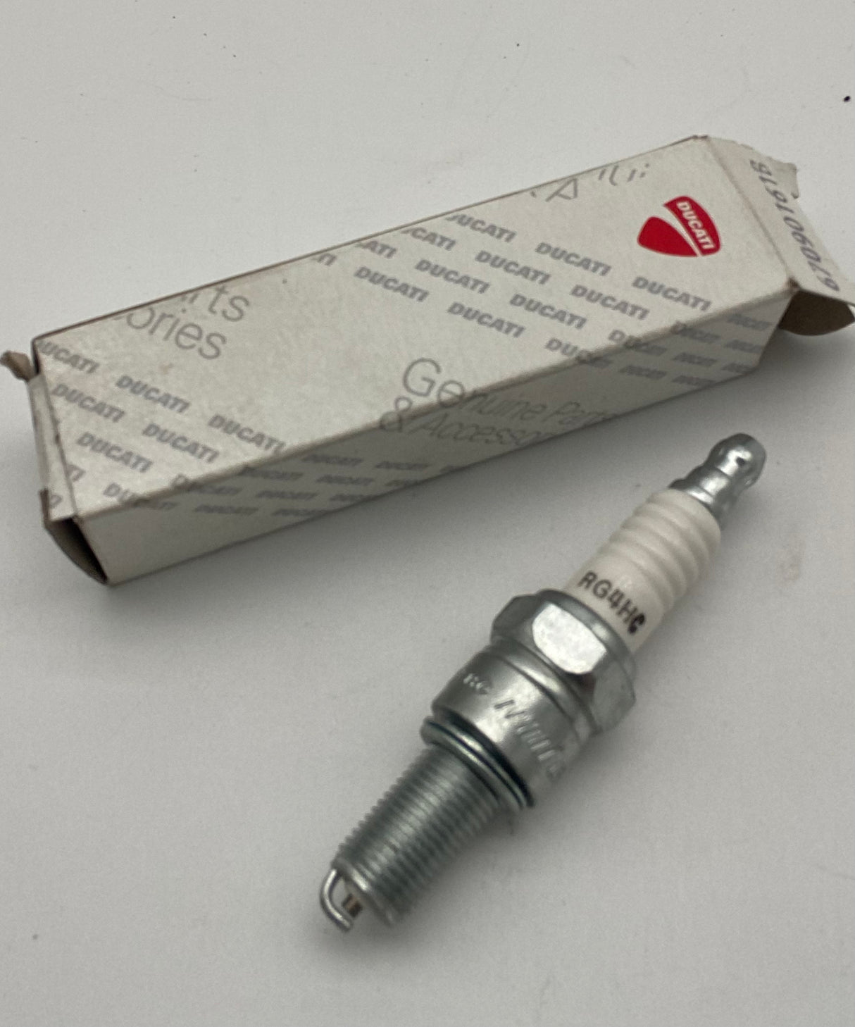 Champion RG4HC Spark Plug 67090161B