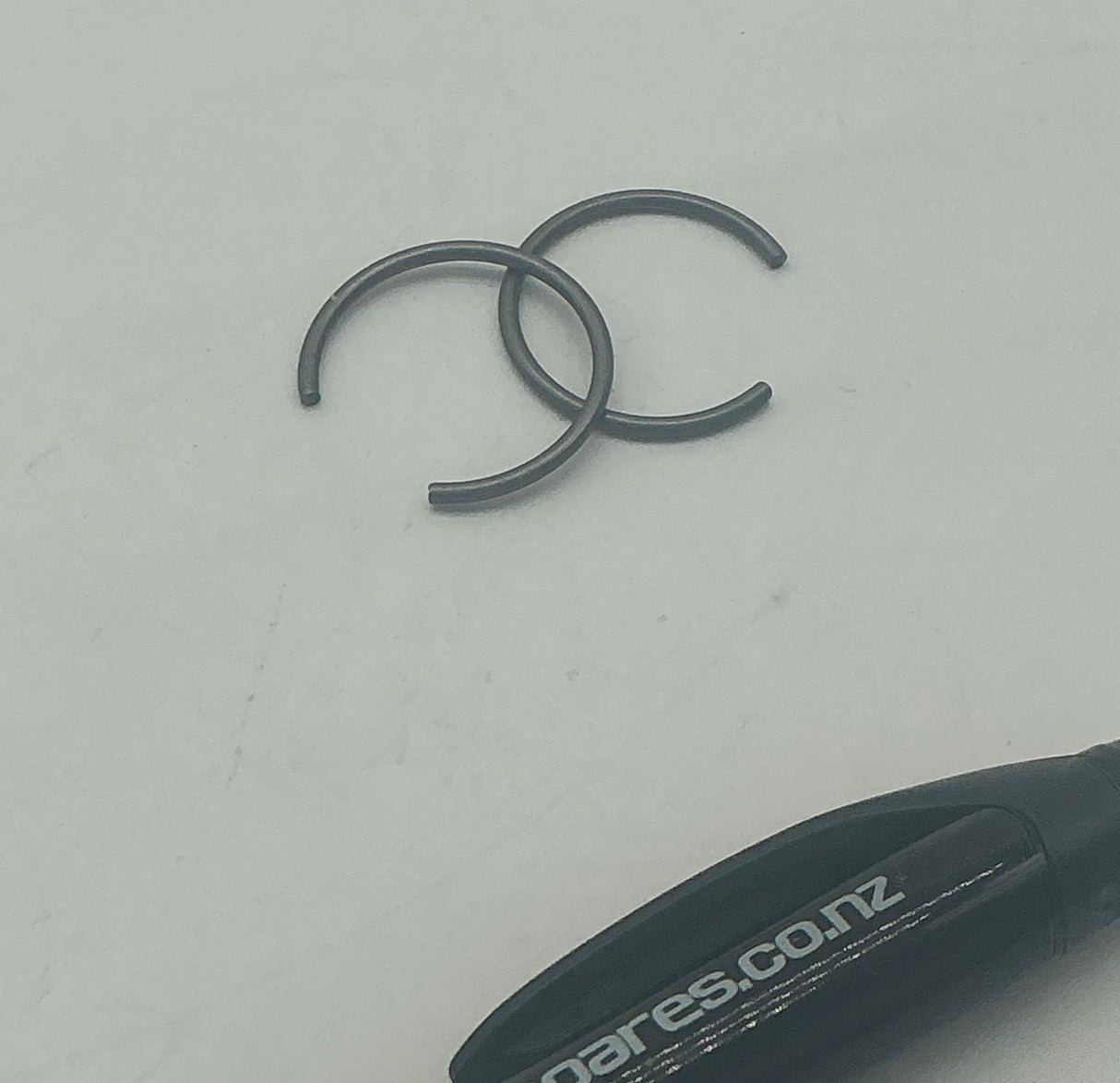 Piston Circlips 900, 1000, ST2, MTS, scrambler.