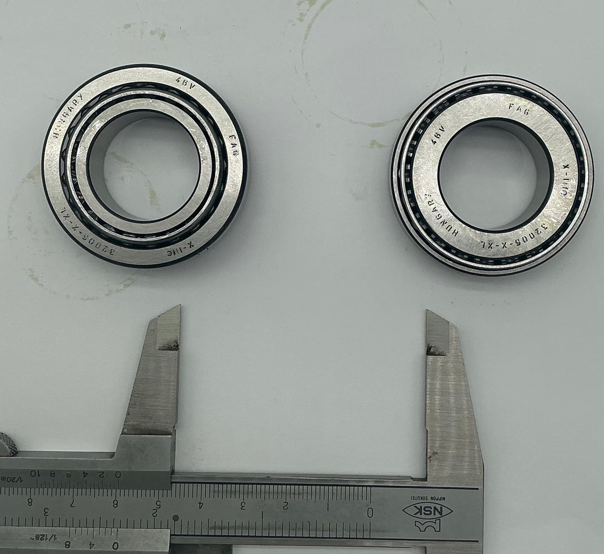 Steering head bearings. Tiny . 750-900 Sport to 1990, Indiana.