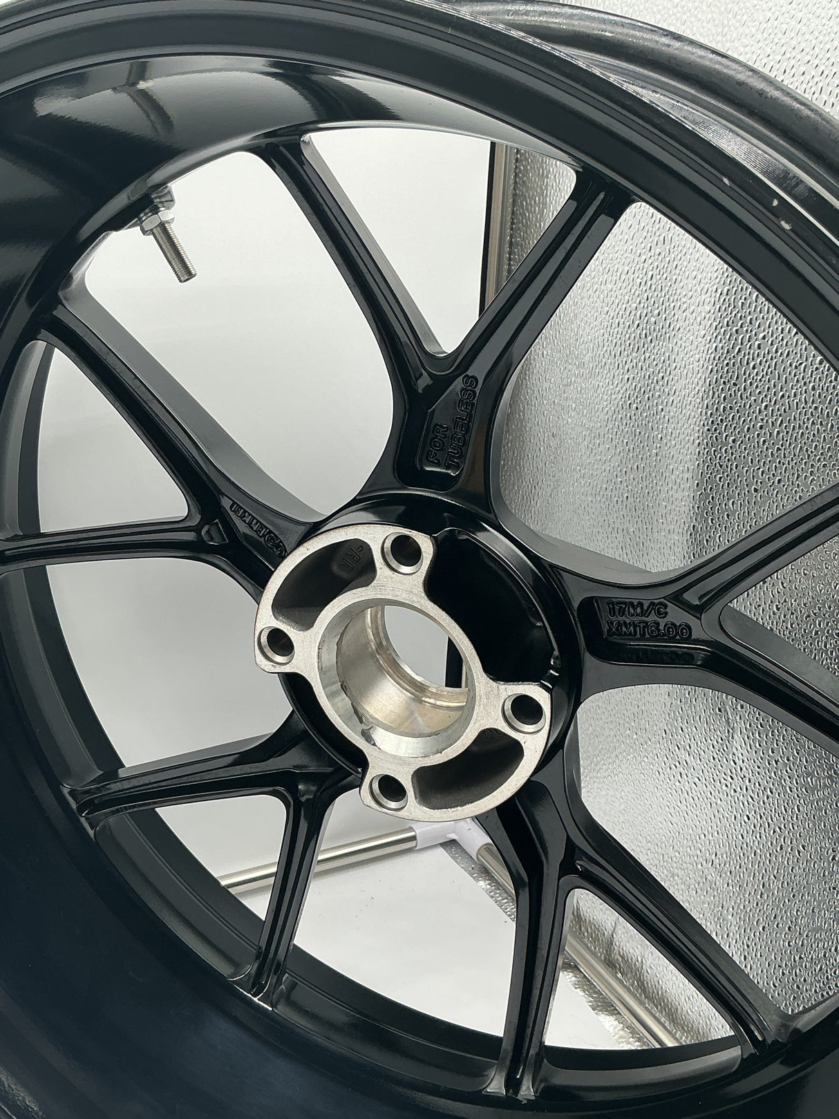 Panigale V2 V4 MTS 1200 Rear wheel. As new. 6.0 x 17