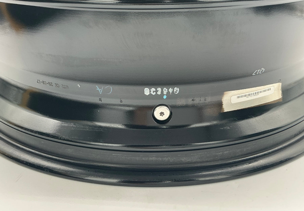 Panigale V2 V4 MTS 1200 Rear wheel. As new. 6.0 x 17