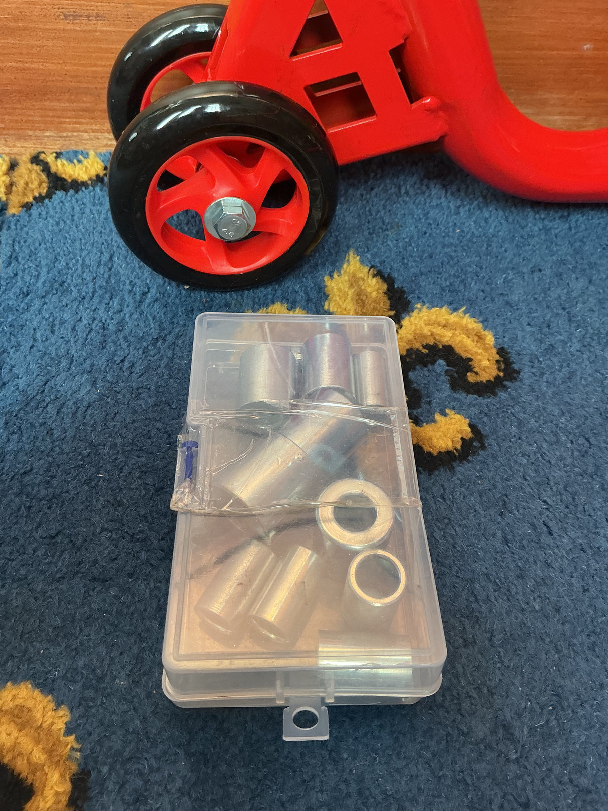 Front wheel stand. Front race stand Paddock stand. Goes under triple clamp.