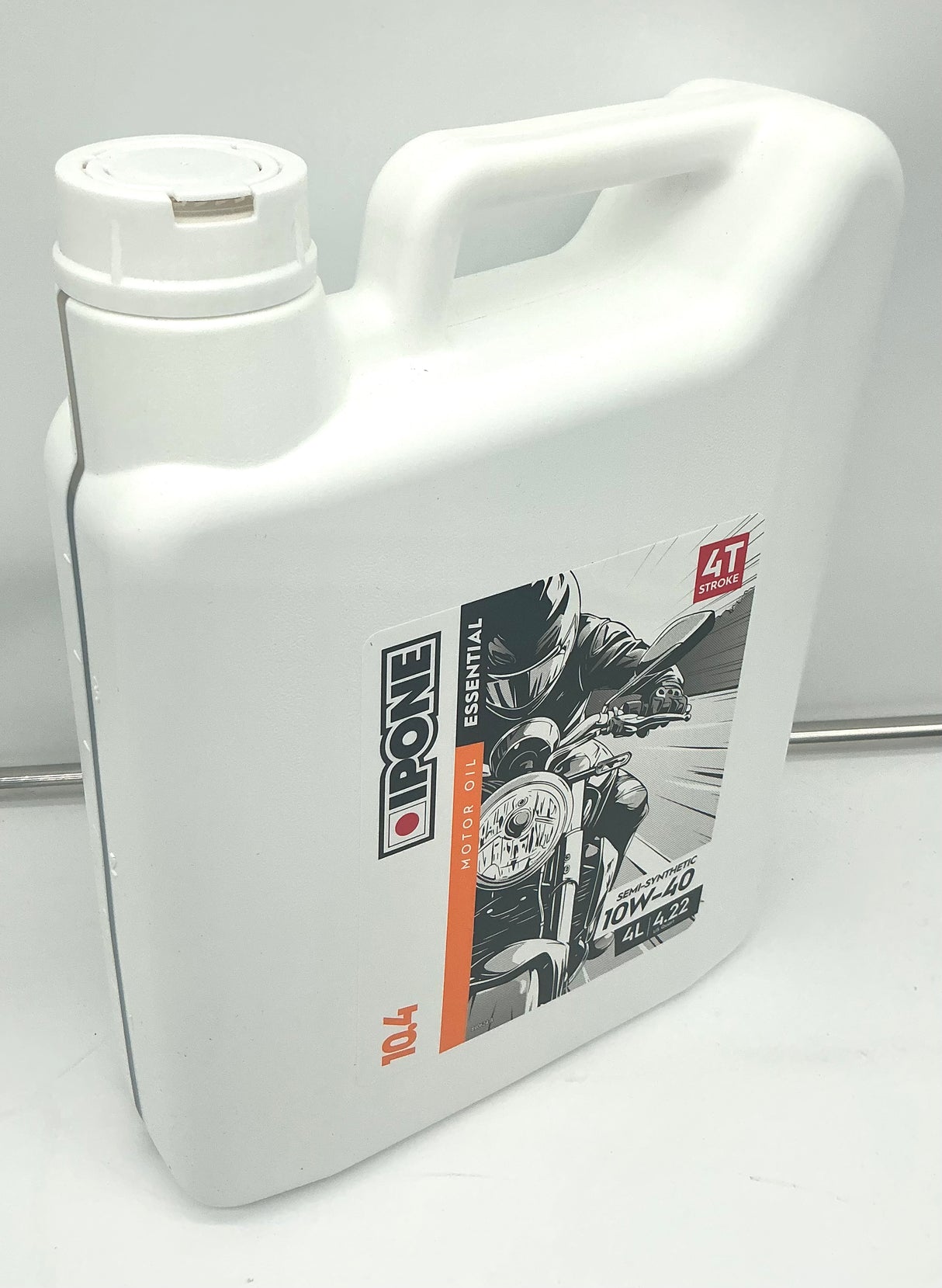 Ipone 10.4 10/40 Semi synthetic oil. 4 litres.