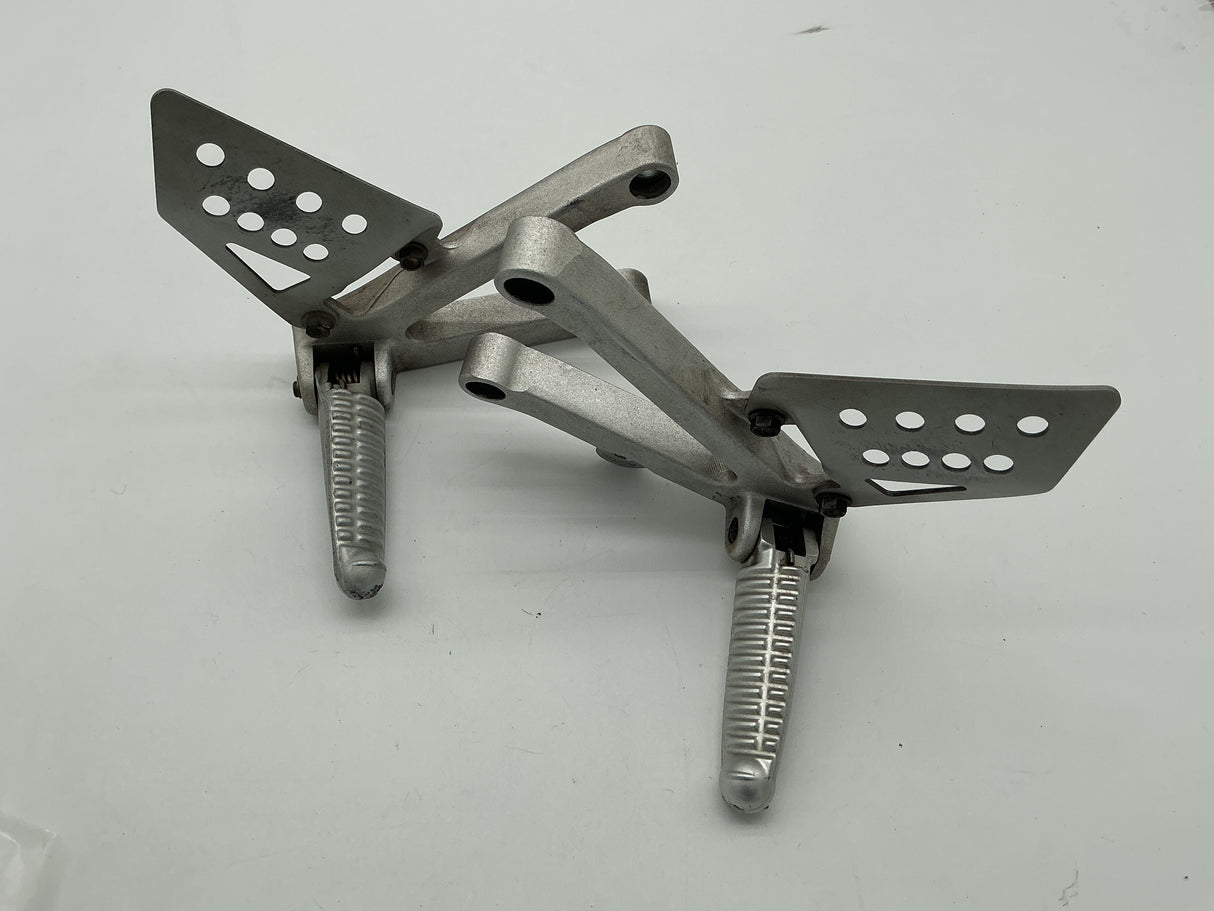 Foot peg brackets 750ssie, 800ssie, 900ssie 1000ssie DS SS