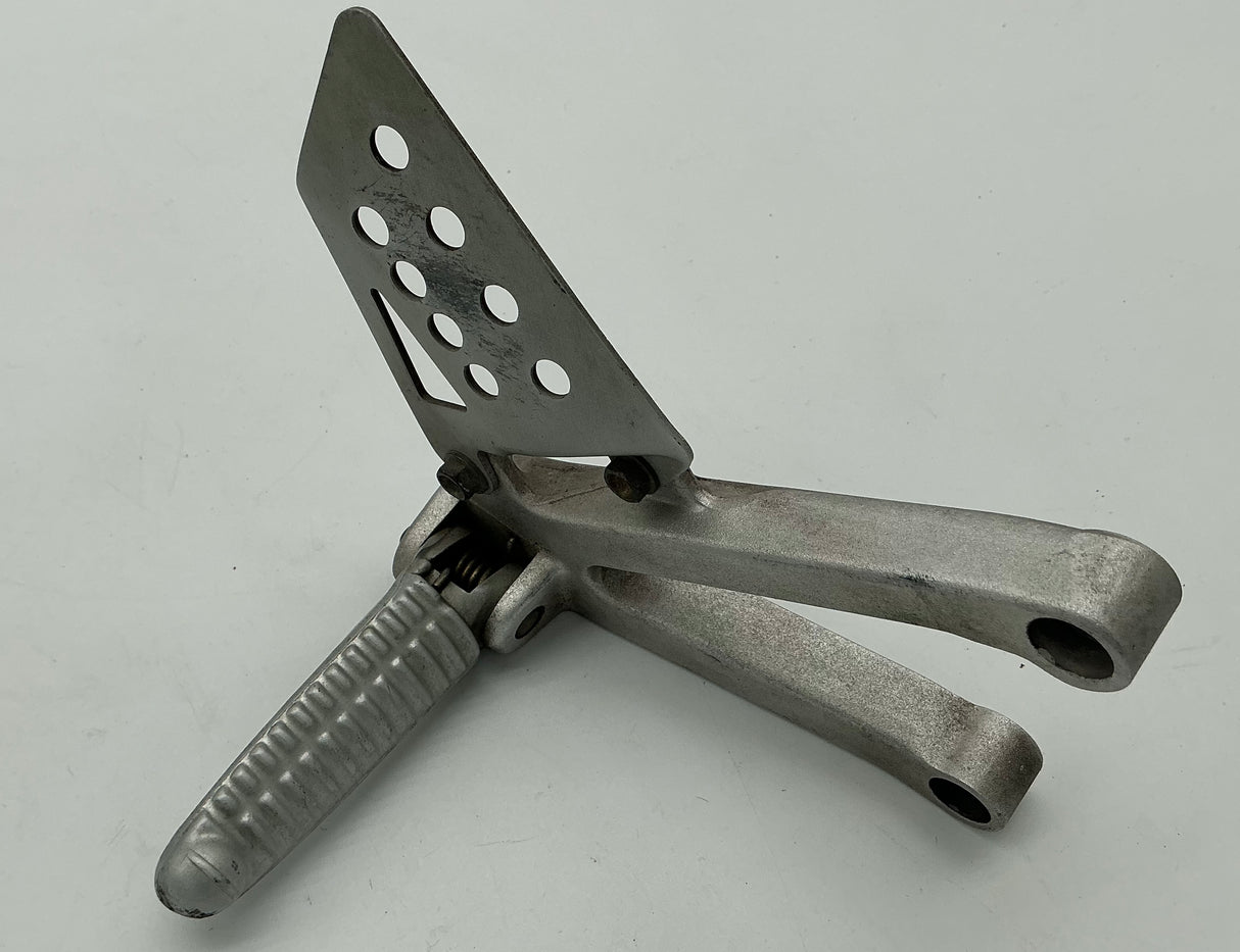 Foot peg brackets 750ssie, 800ssie, 900ssie 1000ssie DS SS