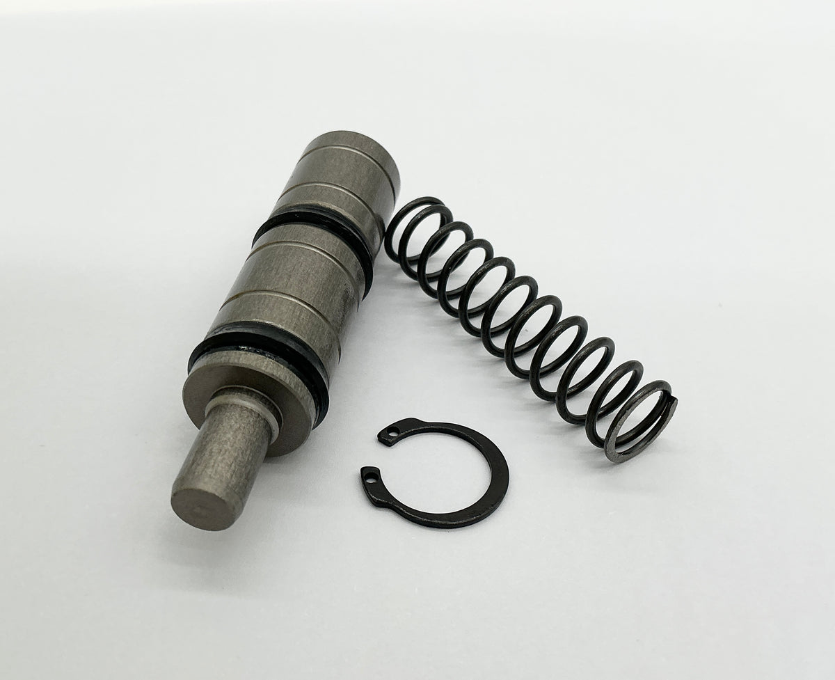 Brembo 15 mm rear master cyl overhaul kit. Fits bevel, MHR, 84-86 S2 - 15mm