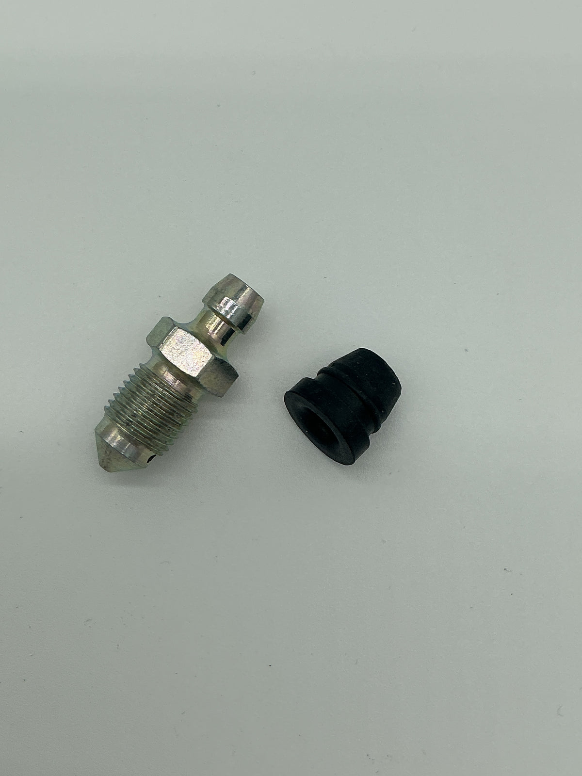 Brembo Bleed nipple for the F08 calipers, and the 30/34mm calipers also. With rubber cap