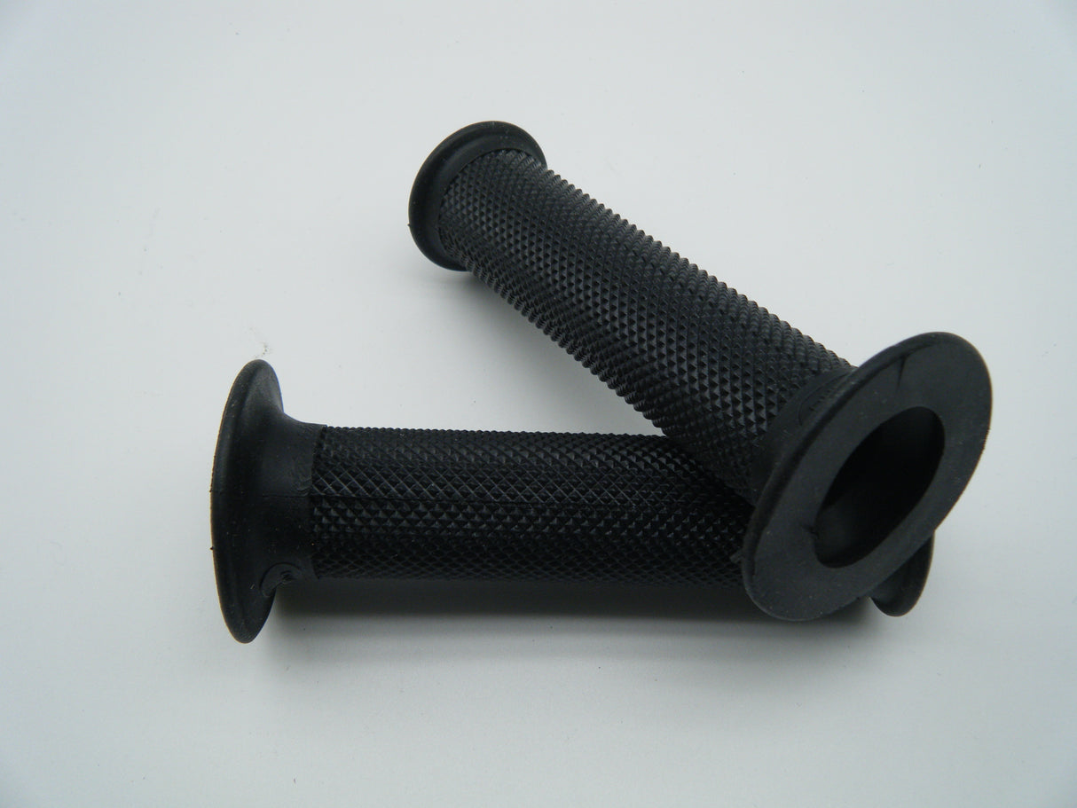 Original grips- Monster Paso 851. Plus more replaces 36140031A
