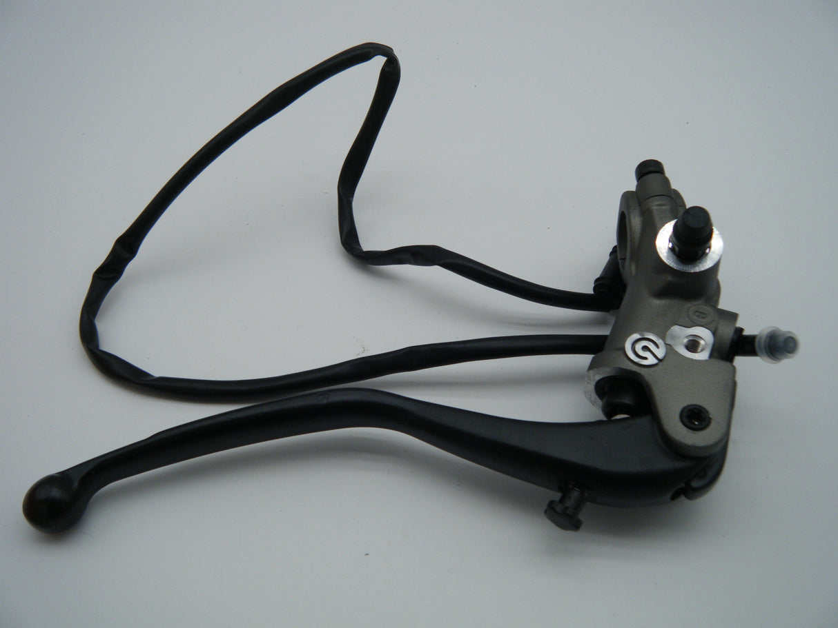 Brembo radial brake master. 18mm. OEM fitment for Panigale, Triumph Yamaha, MV Augusta, Ducati,899  959 V2 Panigale. Replaces 62440862A