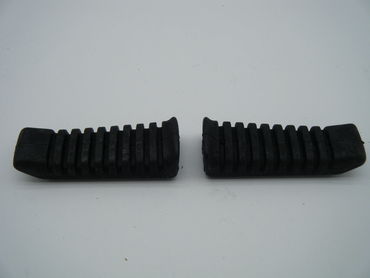 Footpeg Rubber New replaces. Foot peg rubber- 400SS, 851, 888, ST, Paso +