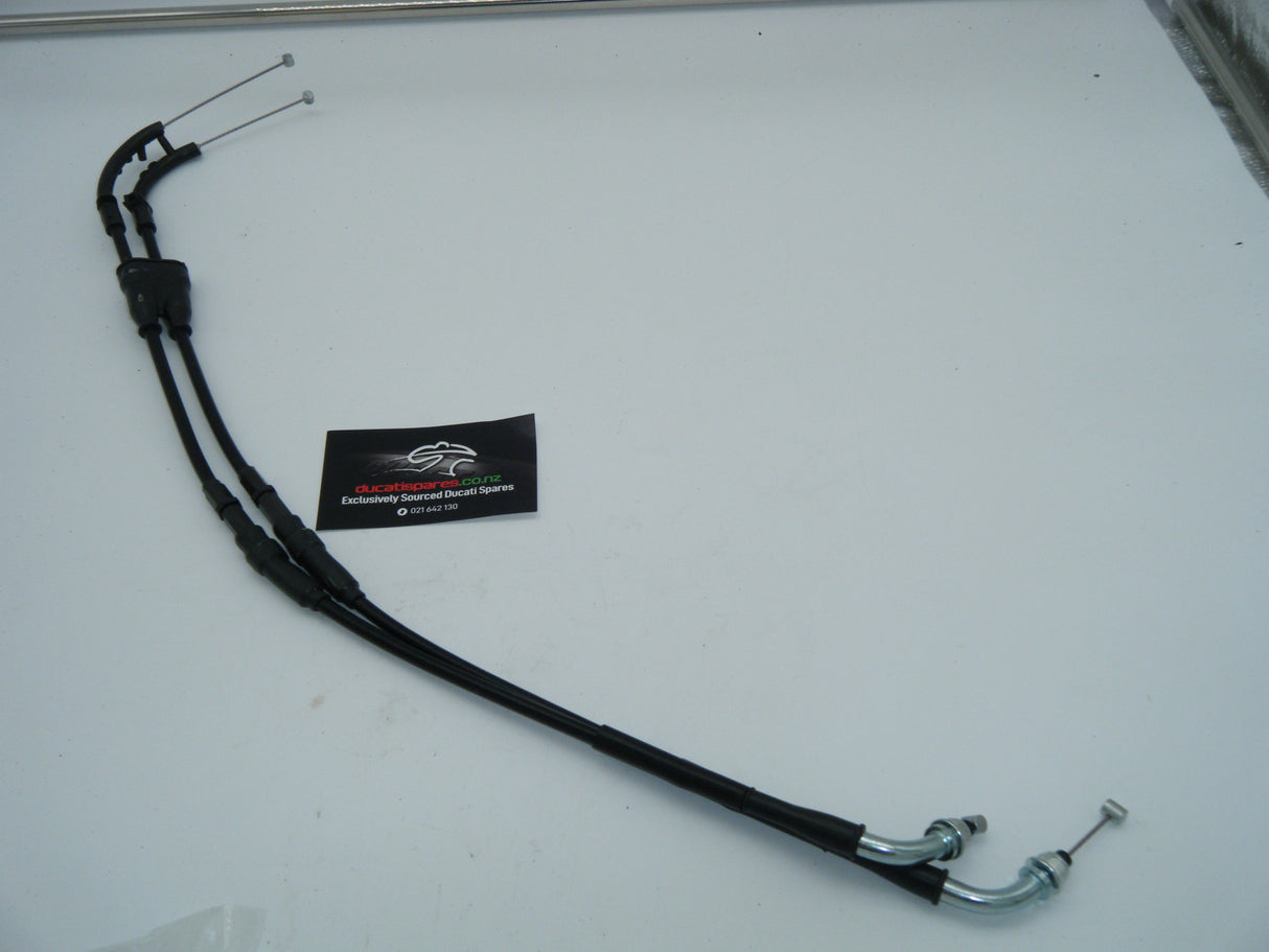 Throttle cable set. 848+ 1098 Streetfighter set.