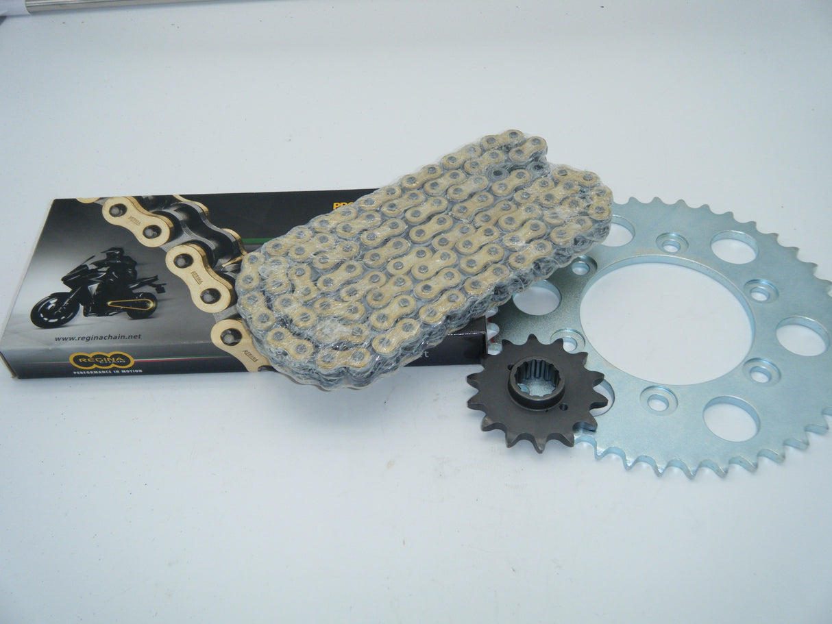ST chain and sprocket kit. Fits ST2, ST3, ST4, ST4s.