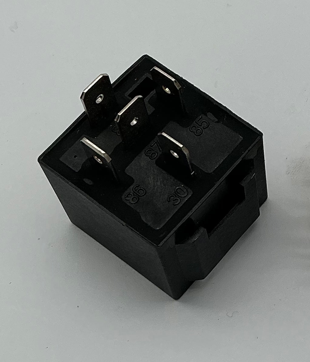 Ignition relay. Starter relay 5 pin Replaces the yellow one. replaces 28740141A. 40A