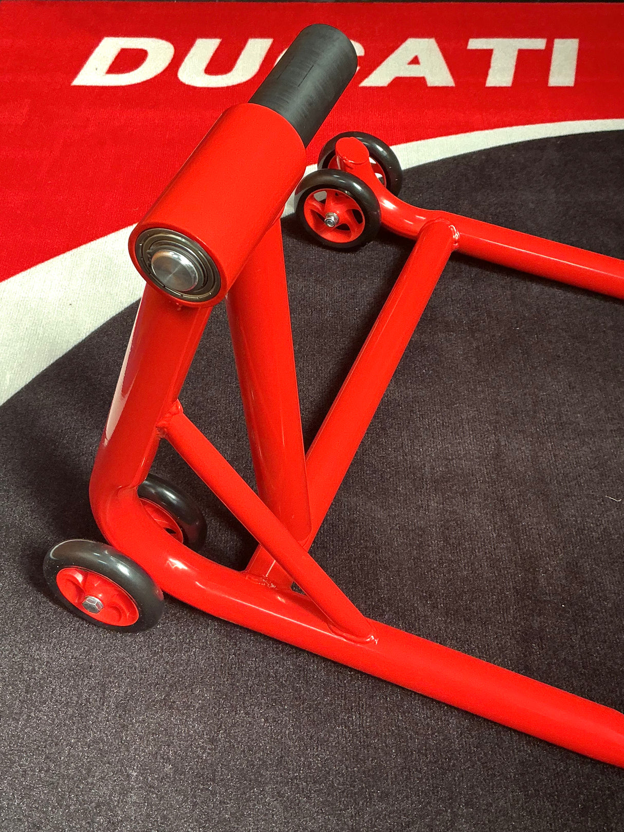 Rear Stand. Single sided. Suit 1098 1198 +  Race stand. Maintenance stand. fits large hub ducati
