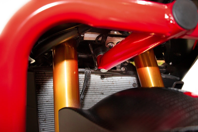Front wheel stand. Front race stand Paddock stand. Goes under triple clamp.