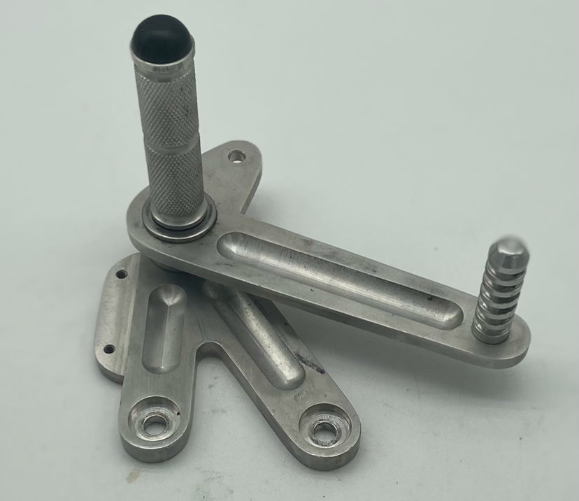 Rear Sets 748 916 996 998.  65mm centres
