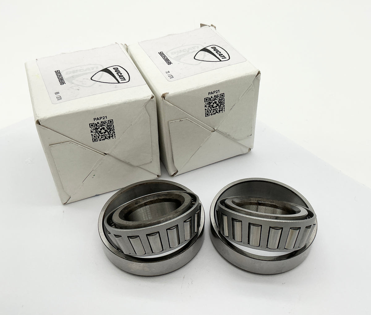 Steering head bearings small. Fits Pantah, bevel, 851, 400SS-1000, Monsters , SS to 98. Genuine.